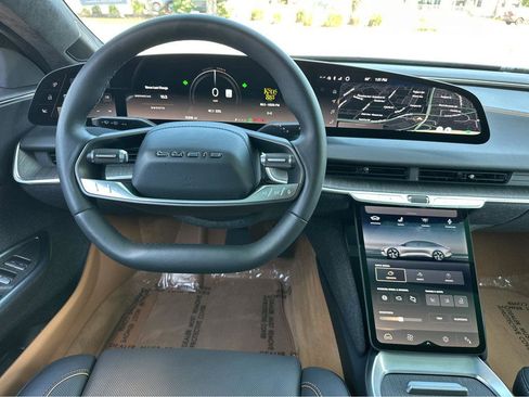 Used 2023 Lucid Air Touring image 20