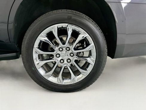 Used 2024 GMC Yukon Denali AWD/4WD image 30
