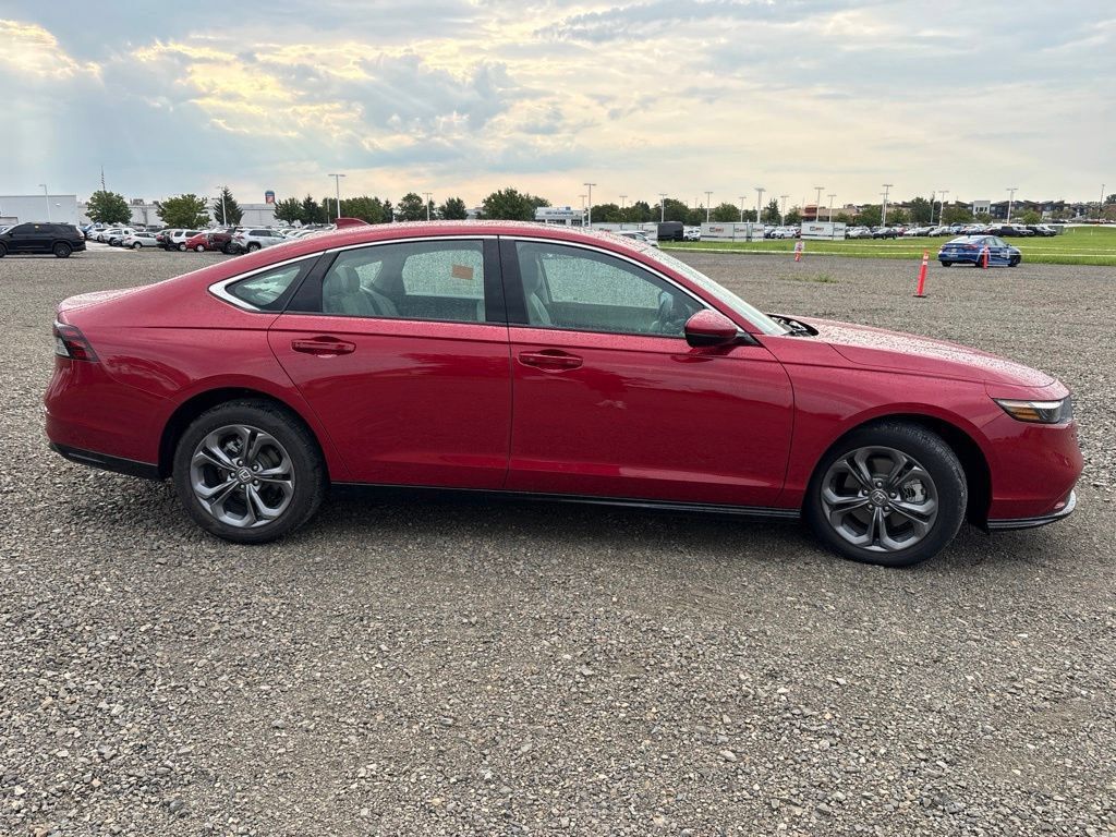 Used 2025 Honda Accord EX-L image 12