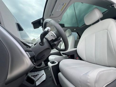 Used 2024 Hyundai Ioniq 5 Limited image 15