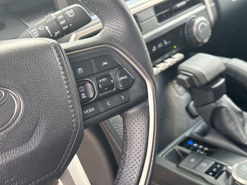 Used 2025 Toyota 4Runner SR5 image 30