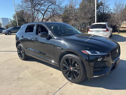 Used 2022 Jaguar F-PACE S image 3