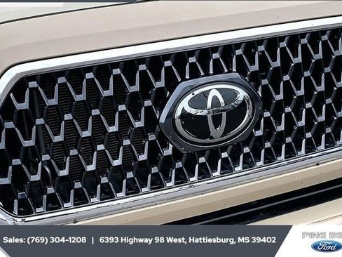 Used 2019 Toyota Tacoma TRD Sport w/ Technology Package image 22