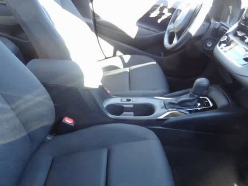 Used 2023 Toyota Corolla LE image 9