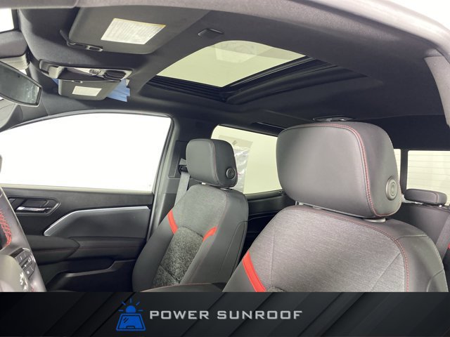 Used 2023 Chevrolet Colorado Z71 w/ Z71 Convenience Package 2 AWD/4WD image 2