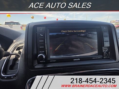 Used 2019 Dodge Grand Caravan SXT FWD image 14