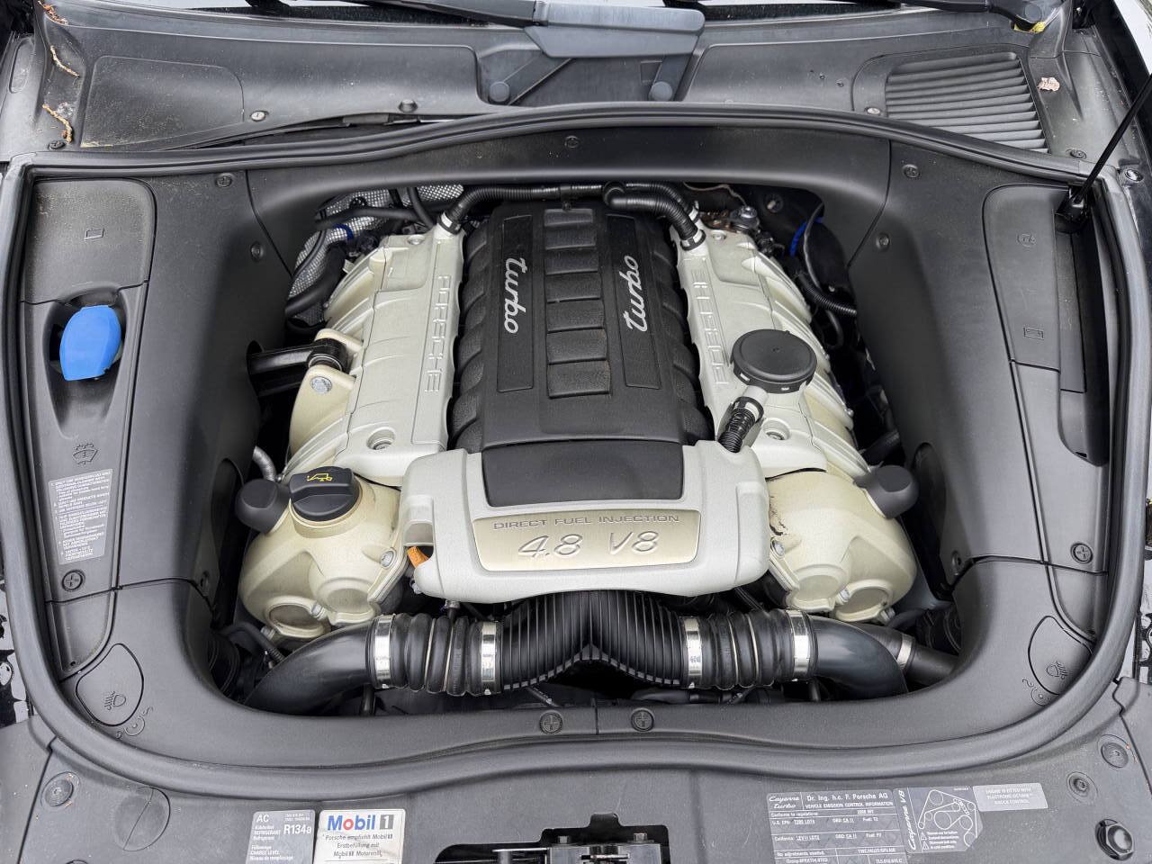Used 2008 Porsche Cayenne Turbo AWD/4WD image 34