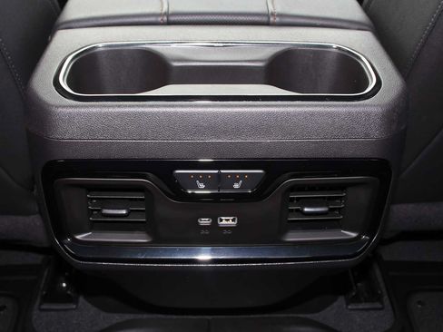 Used 2024 GMC Sierra 1500 AT4 w/ AT4 Premium Package AWD/4WD image 35