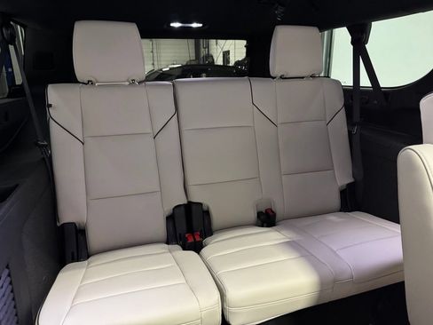 Used 2026 Cadillac Escalade ESV Sport w/ Touring Package AWD/4WD image 31