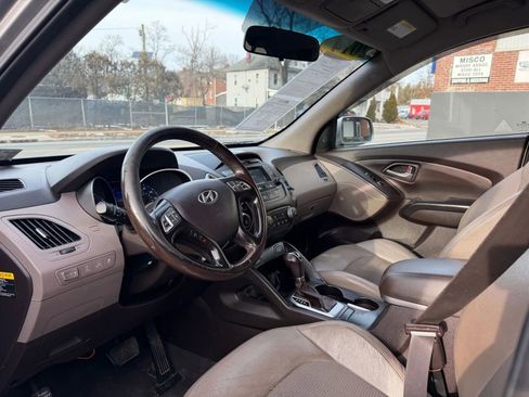 Used 2014 Hyundai Tucson SE image 10