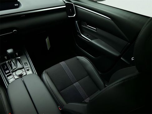 Certified 2025 MAZDA CX-50 2.5 Hybrid w/ Preferred Pkg image 14