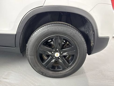 Used 2017 Chevrolet Trax LS AWD/4WD image 5