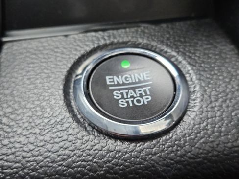 Used 2018 Ford Expedition Max XLT w/ Equipment Group 202A AWD/4WD image 21
