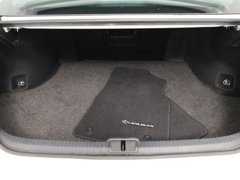 Used 2024 Lexus ES 350 w/ Premium Package image 18