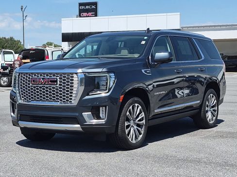 Used 2021 GMC Yukon Denali w/ Denali Premium Package AWD/4WD image 1