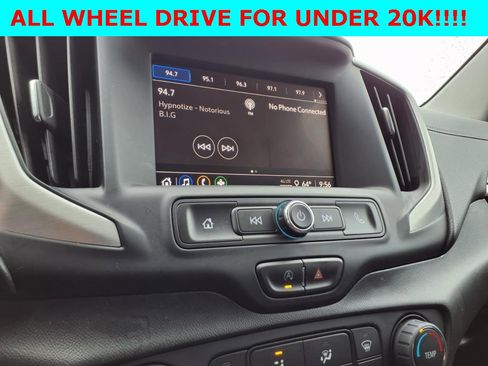 Used 2022 GMC Terrain SLE image 18