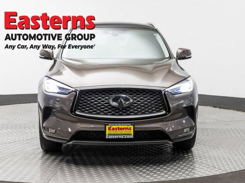 Used 2019 INFINITI QX50 Luxe w/ Navigation Package AWD/4WD image 2