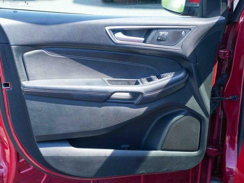 Used 2022 Ford Edge Titanium AWD/4WD image 17