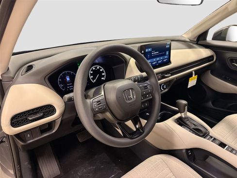 New 2027 Honda HR-V LX image 9