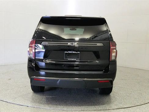 Used 2022 Chevrolet Suburban Z71 w/ Luxury Package AWD/4WD image 6