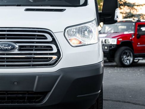 Used 2017 Ford Transit 150 XLT image 8