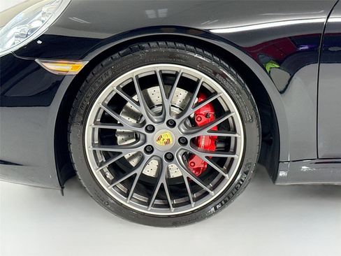 Used 2019 Porsche 911 Carrera S RWD image 40