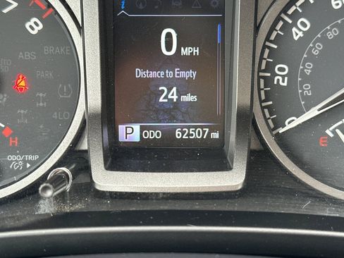 Used 2023 Toyota Tacoma TRD Off-Road w/ TRD Premium Off Road Package image 24