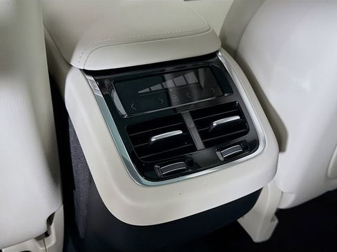 New 2026 Volvo XC60 B5 Ultra w/ Climate Package PRO image 26