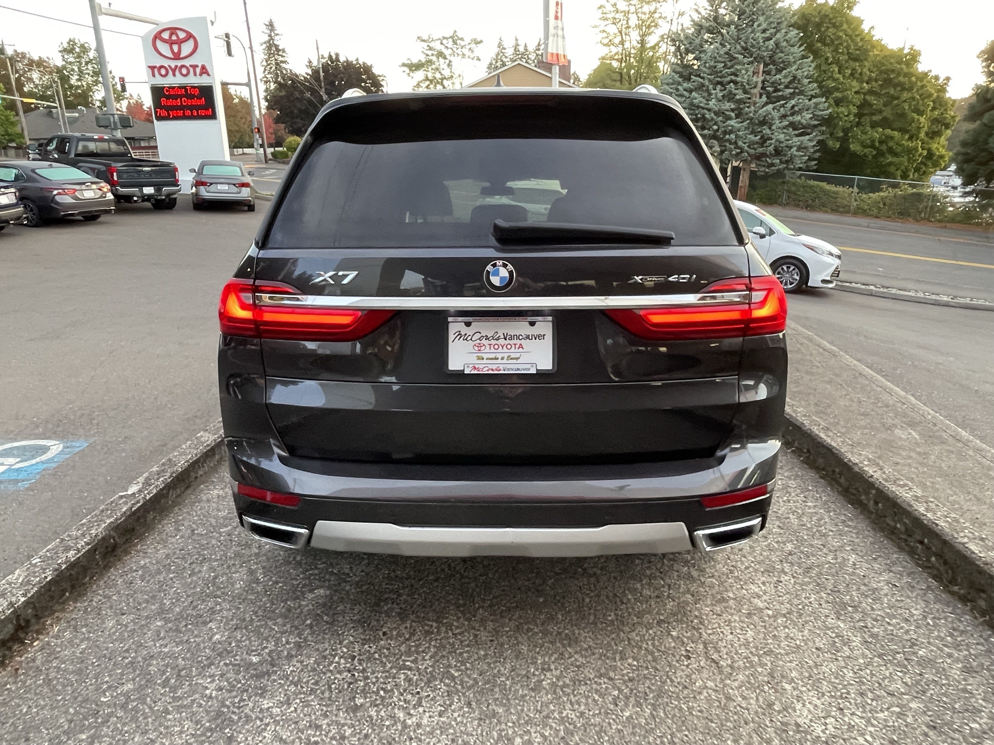 Used 2021 BMW X7 xDrive40i w/ Premium Package AWD/4WD image 6