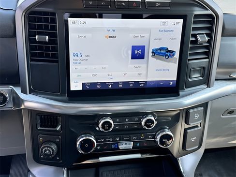 Used 2022 Ford F150 Lariat w/ Equipment Group 502A High image 8