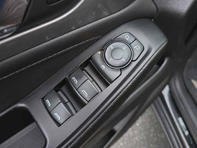 Certified 2023 Chevrolet Traverse LT w/ LPO, Floor Liner Package AWD/4WD image 8