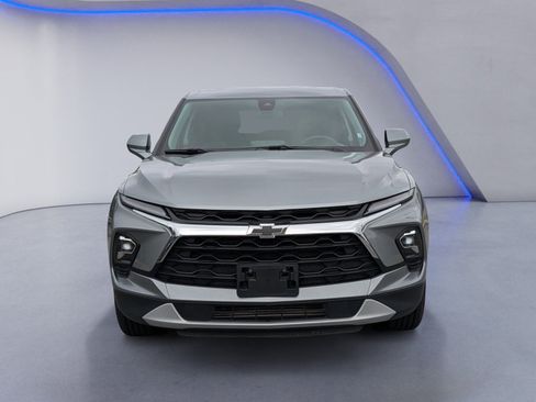 Used 2025 Chevrolet Blazer LT AWD/4WD image 3