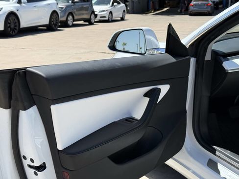 Used 2020 Tesla Model 3 Standard Range Plus RWD image 15