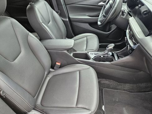 Used 2024 Buick Encore GX Sport Touring FWD image 17