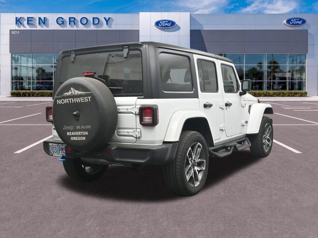 Used 2024 Jeep Wrangler Unlimited AWD/4WD image 7