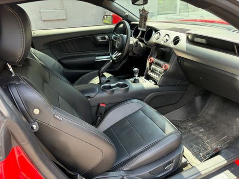 Used 2018 Ford Mustang GT Premium RWD image 8