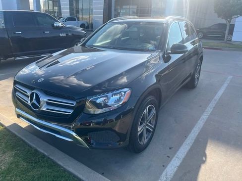 Used 2018 Mercedes-Benz GLC 300 image 3
