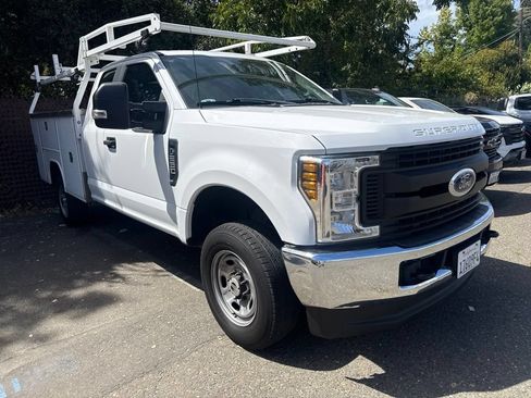 Used 2019 Ford F250 XL w/ XL Value Package AWD/4WD image 1