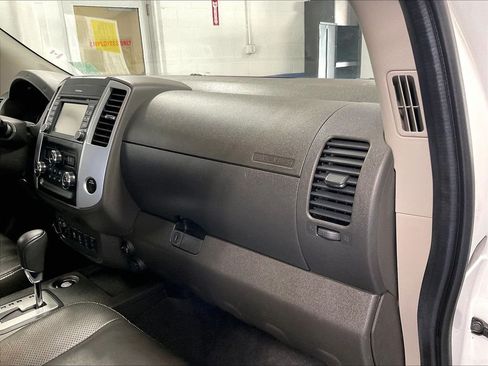 Used 2020 Nissan Frontier PRO-4X AWD/4WD image 13