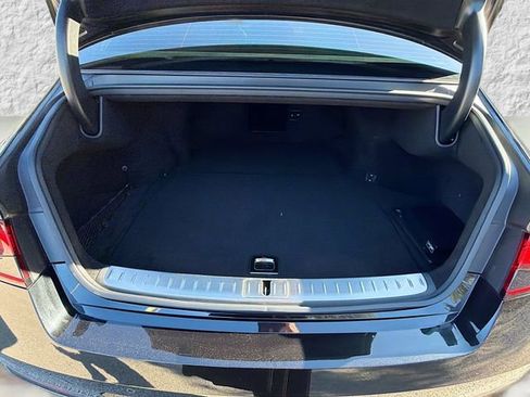 Used 2025 Genesis G90 3.5T image 12