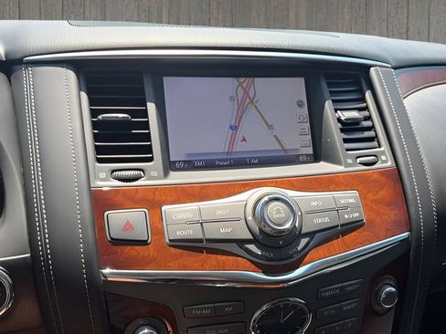 Used 2017 INFINITI QX80 4WD image 25