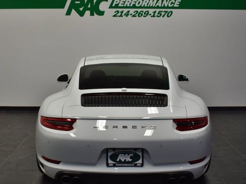 Used 2018 Porsche 911 Carrera RWD image 4