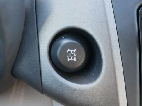 Used 2012 Toyota RAV4 4WD w/ Value Pkg image 28