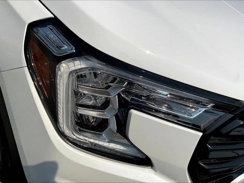Used 2023 GMC Terrain SLT w/ Elevation Edition FWD image 36
