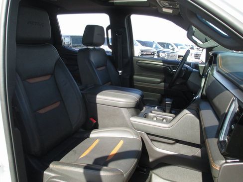 Used 2023 GMC Sierra 1500 AT4 w/ AT4 Premium Package image 22