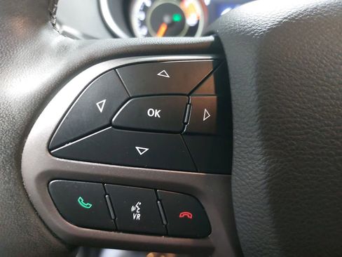 Used 2022 Jeep Cherokee Limited w/ Sun & Sound Group image 16