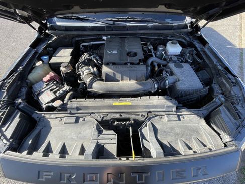 Used 2023 Nissan Frontier PRO-4X w/ Pro-4X Premium Package image 50