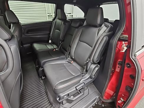 Used 2025 Honda Odyssey Sport-L image 32