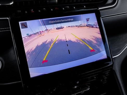 Used 2023 Jeep Grand Cherokee L Limited image 31