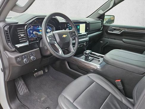 Used 2024 Chevrolet Silverado 1500 LTZ image 14